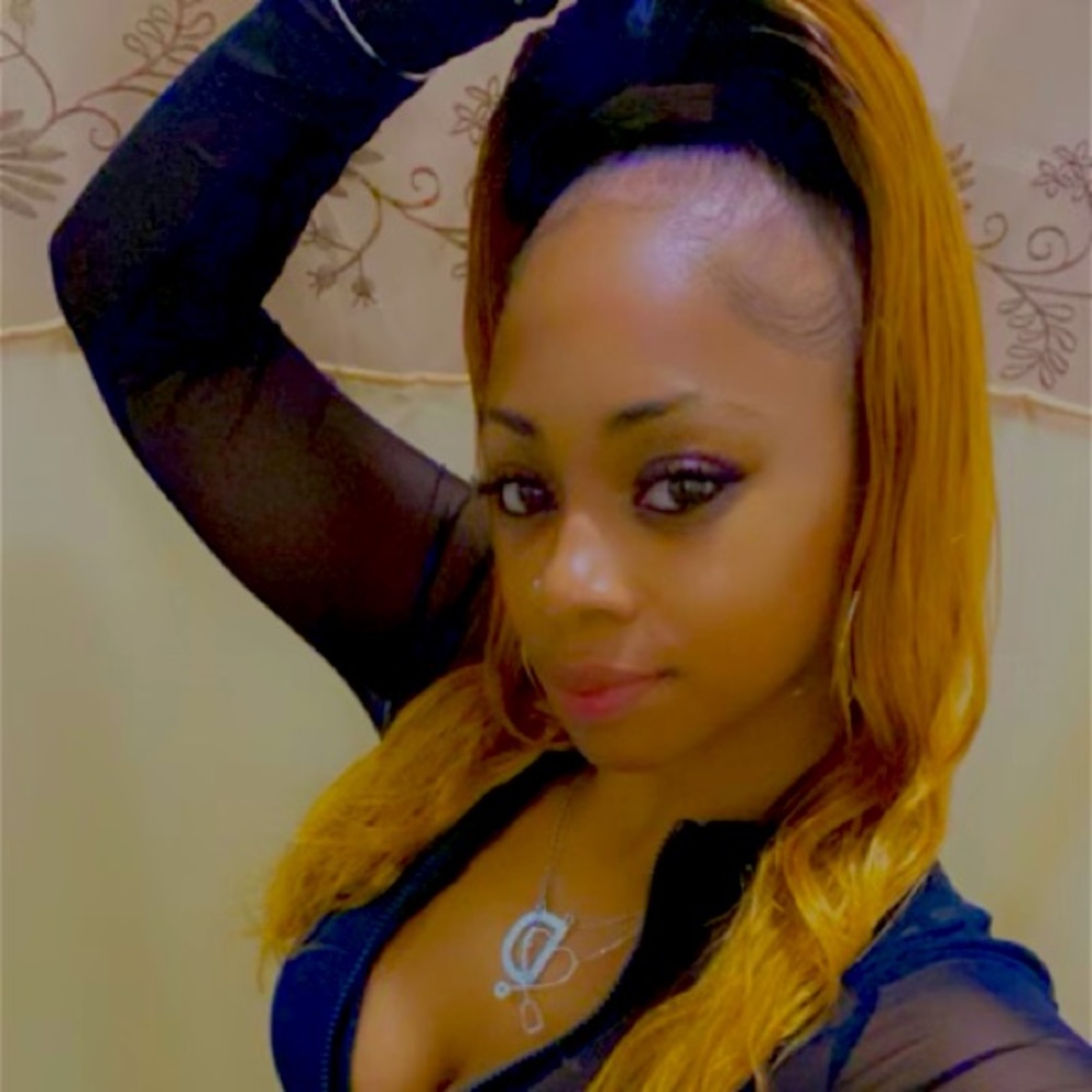 Meet your Posher, Doniesha